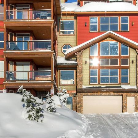 Snowbirds Big White Ski Resort Exterior photo