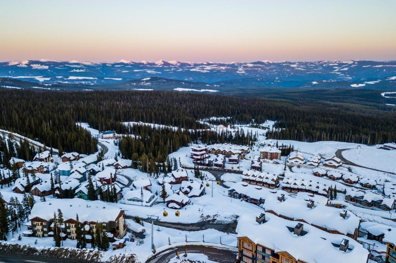 Snowbirds Big White Ski Resort Exterior photo